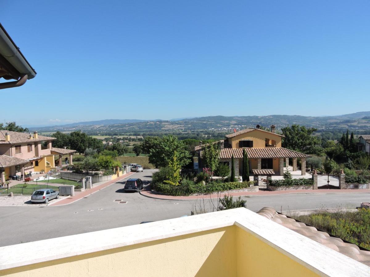 La Casa Di Marco E Lorella Fratta Todina Εξωτερικό φωτογραφία