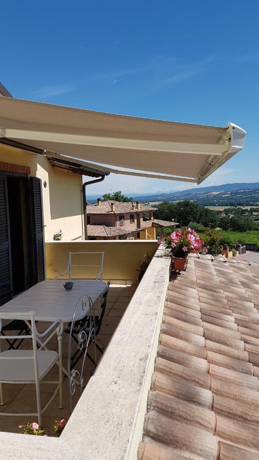 La Casa Di Marco E Lorella Fratta Todina Εξωτερικό φωτογραφία
