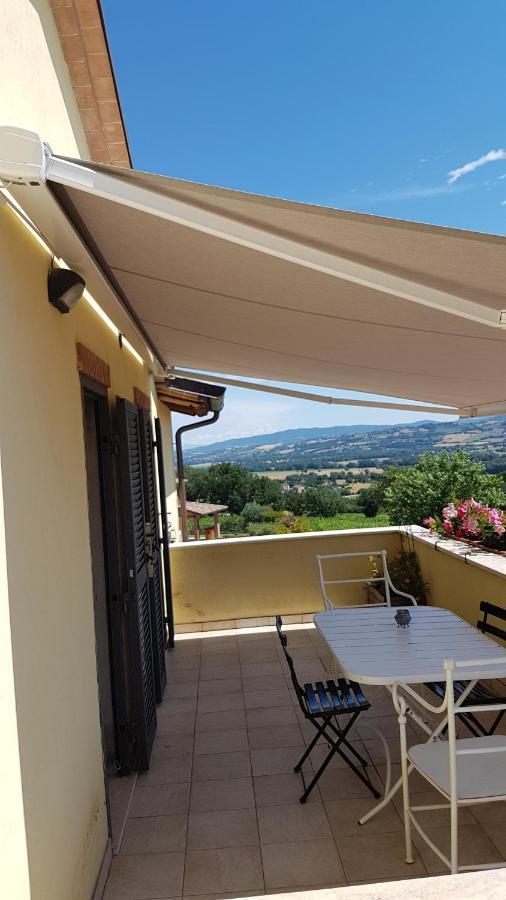 La Casa Di Marco E Lorella Fratta Todina Εξωτερικό φωτογραφία